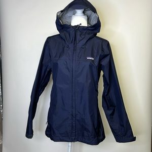 Patagonia  Women's Torrentshell Rain Jacket, Navy, Size M